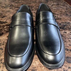 Perry Ellis Classic Black Loafers